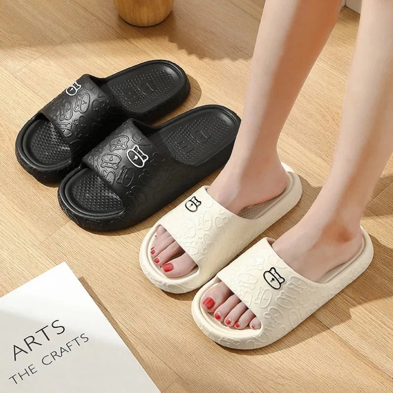 Chinelos Nuvem – Plataforma Antiderrapante para Uso Interno e Externo, Masculino e Feminino.